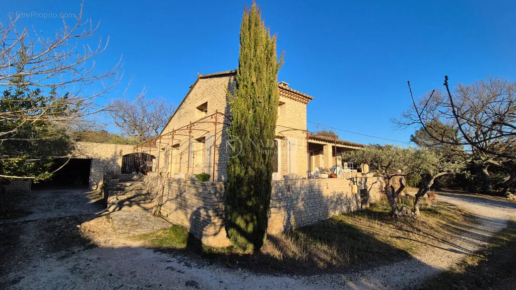 Extérieur - Maison en Pierre en Viager à Gordes