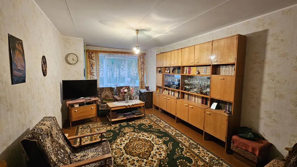 Elutuba - Flat for Renovation in Narva