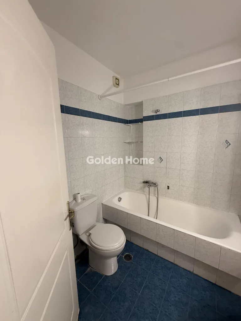 Salles de bain - Modern Flat with Balcony in Ampelokipoi