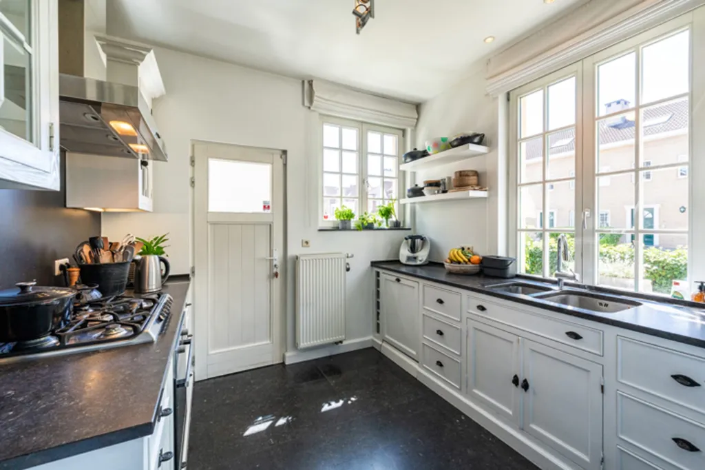 Cuisine - Villa 4 Façades avec Jardin au Chant d'Oiseau