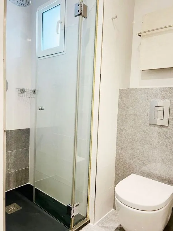 Vannitoad - Modernised 1-Bedroom Flat with Elevator in Chamberí