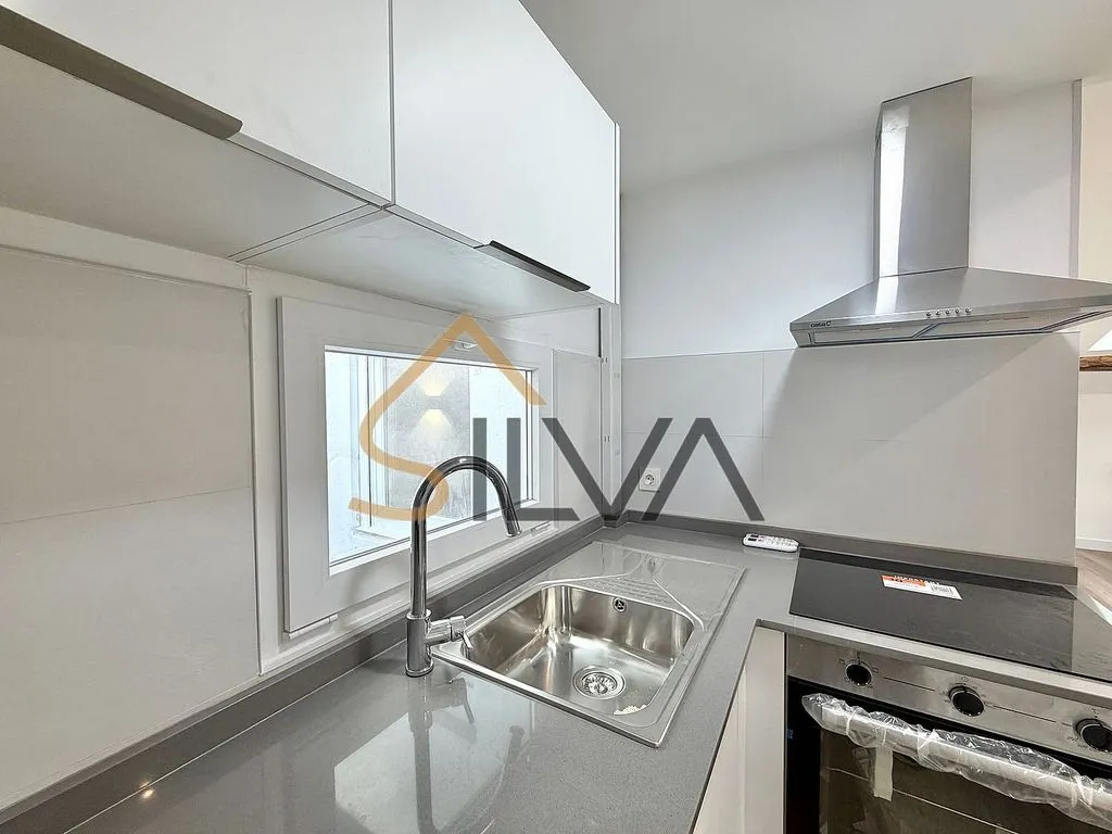 Cucina - Fully Renovated Loft with Balcony in Lugo