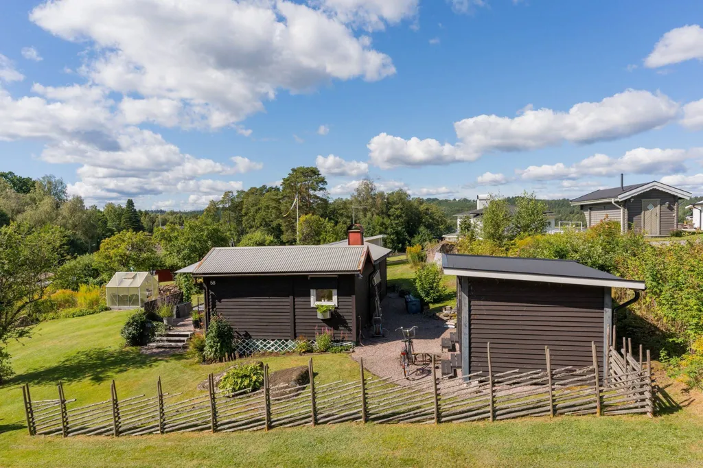 2-toaline maja asukohas Svenljunga kommun