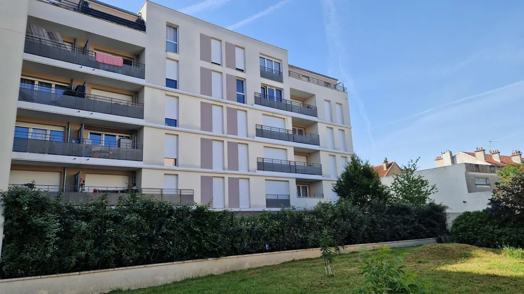 Välivaade - Charming Flat with Balcony in Neuilly-sur-Marne