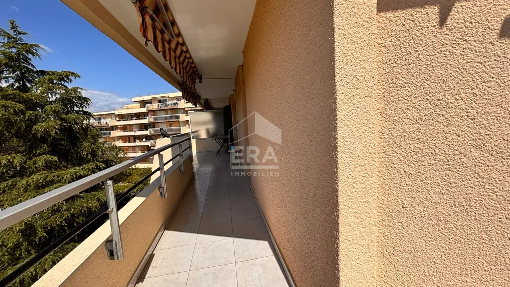 Balcone - Apartment with Pool and Sea View in Fréjus Plage