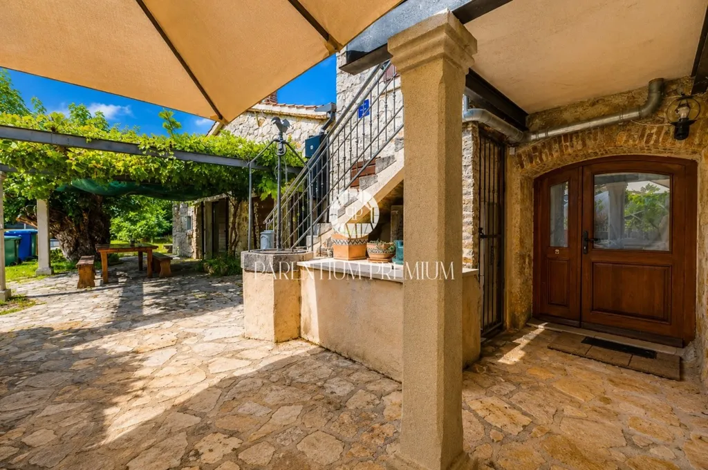 Terrasse - Charming Stone House with Pool near Poreč