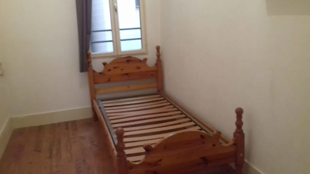 Magamistoad - 2-Bedroom Apartment with City Centre Location in Gaillac