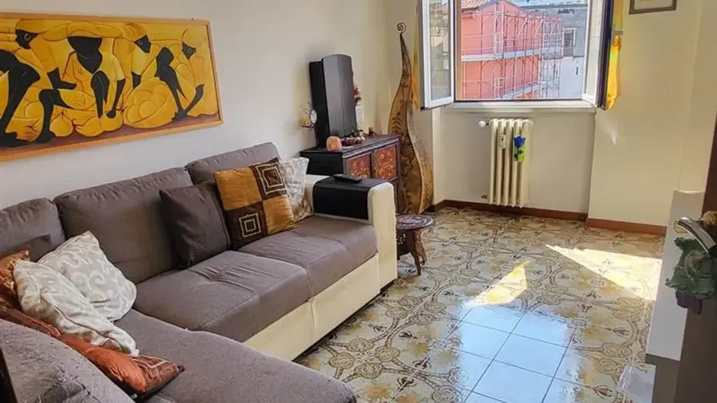 Séjour - 3-Bedroom Apartment with Balcony in Milan