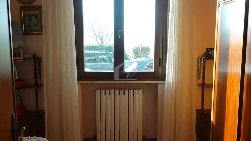 Bureau - Semi-detached Apartment with Garden in Suzzara