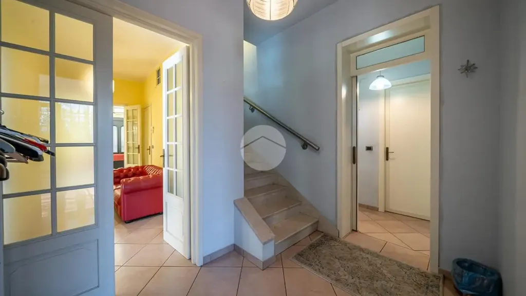 Esik - Villa with Pool near Parma