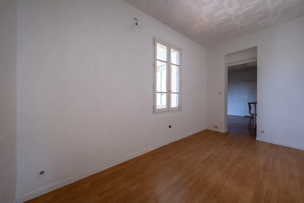 Pièces - Appartement Charmant en Centre-Ville
