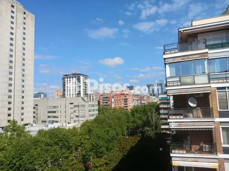 Balcon - Bright Apartment with Terrace in Chamartín