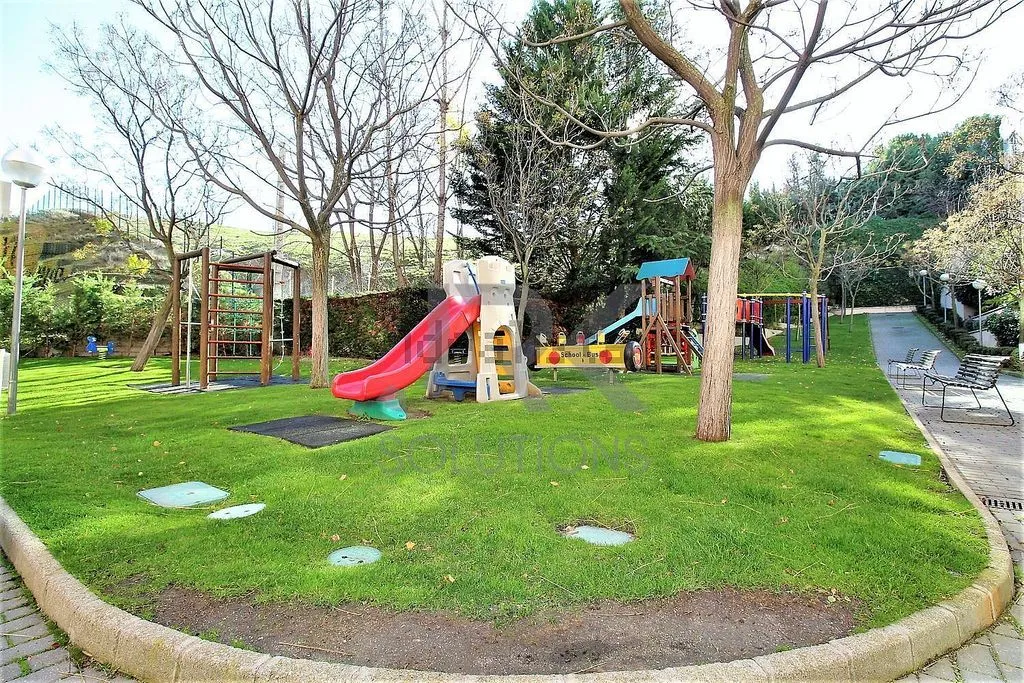 Jardin - Apartment with Pool in Aravaca