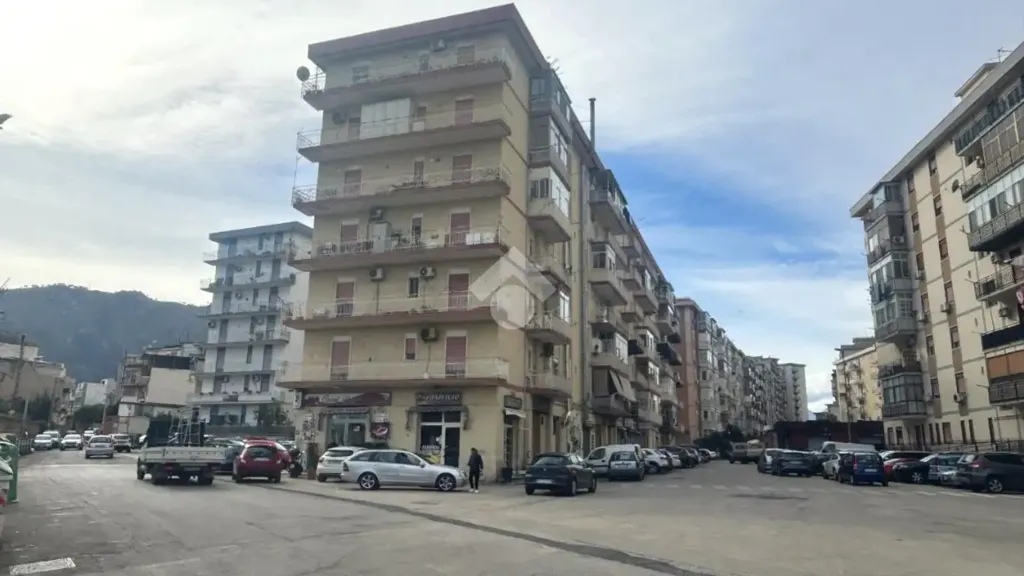 Esterno - Apartment with Balcony in Palermo