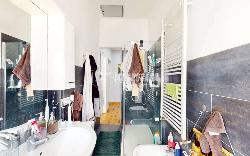 Vannitoad - Independent Apartment with Terrazzo in Cambiano