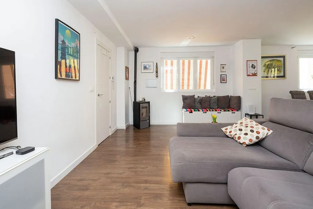 Elutuba - Duplex with Terrace in Xauen Street