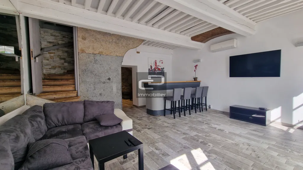Maison 8 pièces à Couzon-au-Mont-d'Or