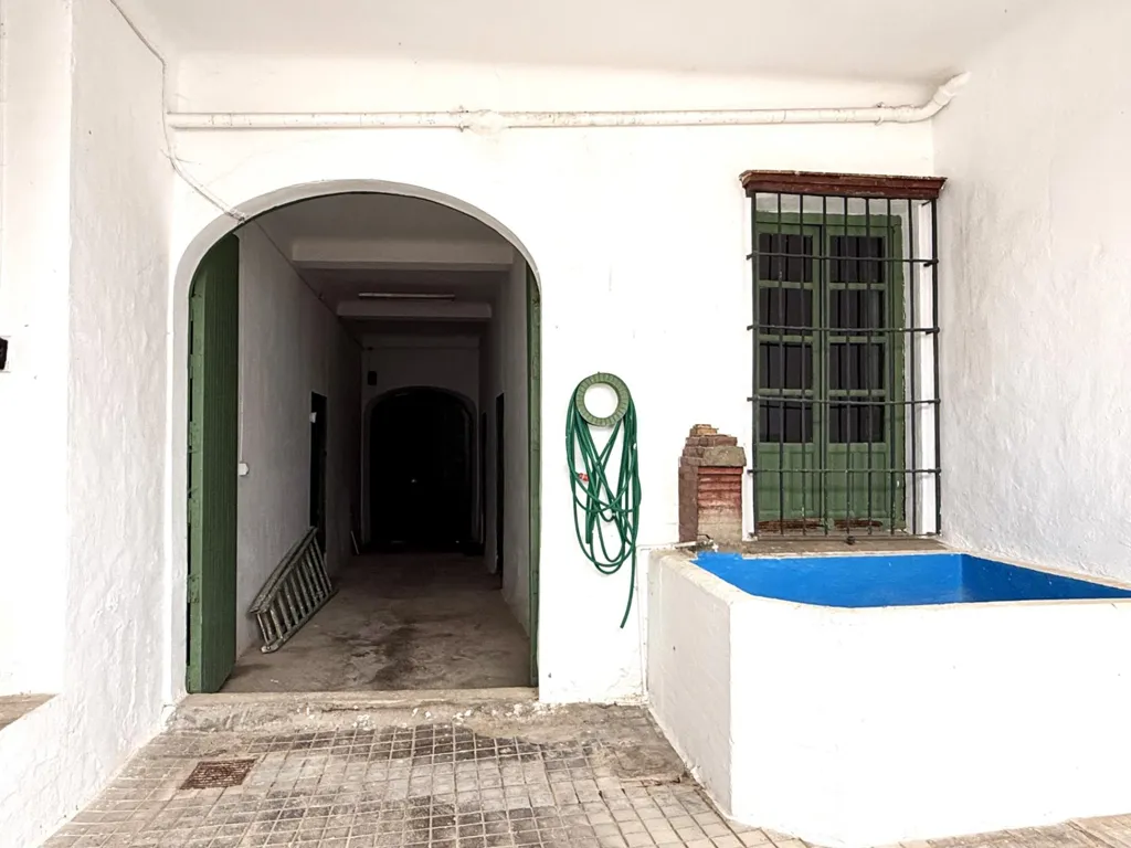 Aed - Historic House with Potential in Puente Genil