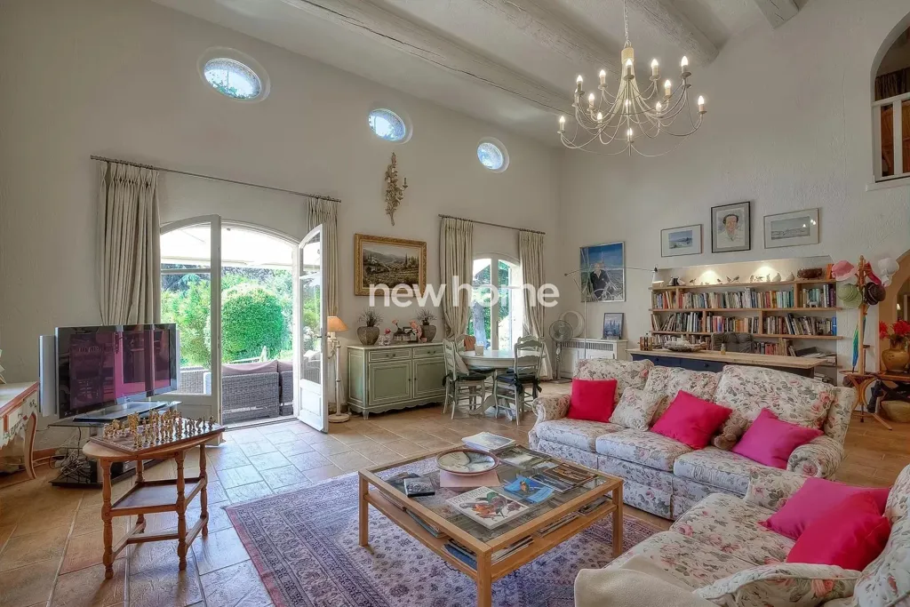Elutuba - Provencal Villa with Pool in Cannes Hinterland