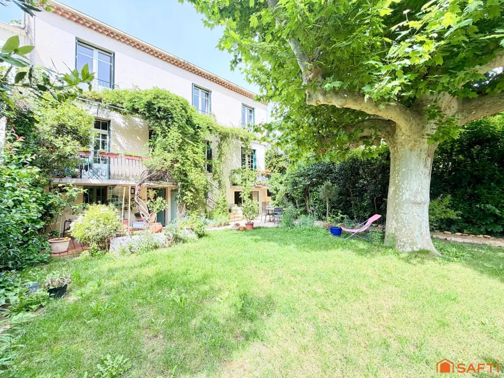 Jardin - Maison de Maître avec Jardin et Bassin à Avignon