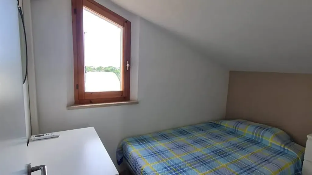 Bedrooms - Three-Bedroom Apartment with Balcony in Numana