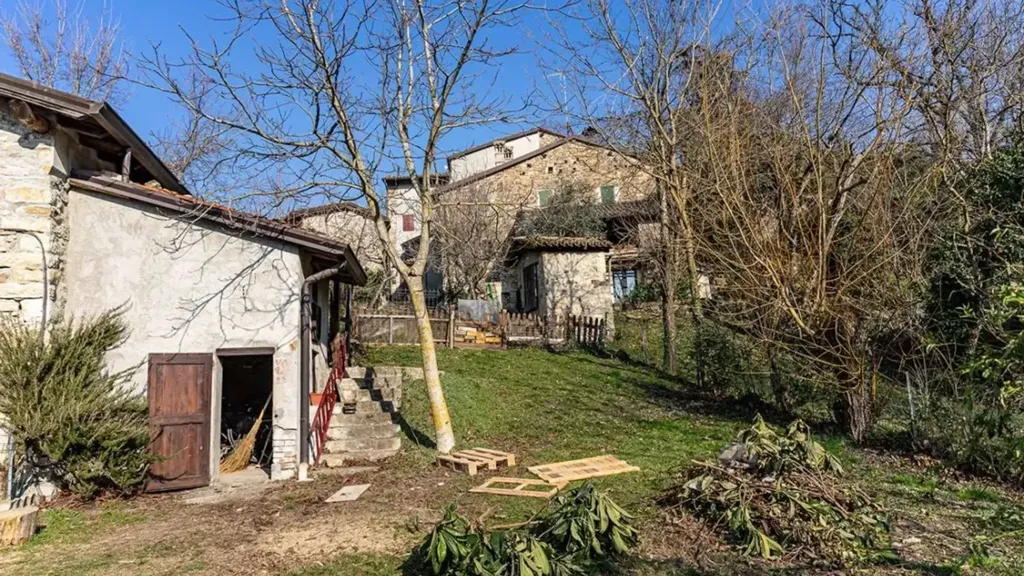 Giardino - Rustic House with Orchard in Canossa