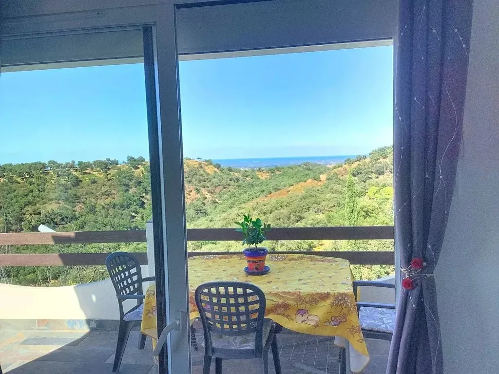 Balcon - Maison de Standing avec Piscine au Boulou