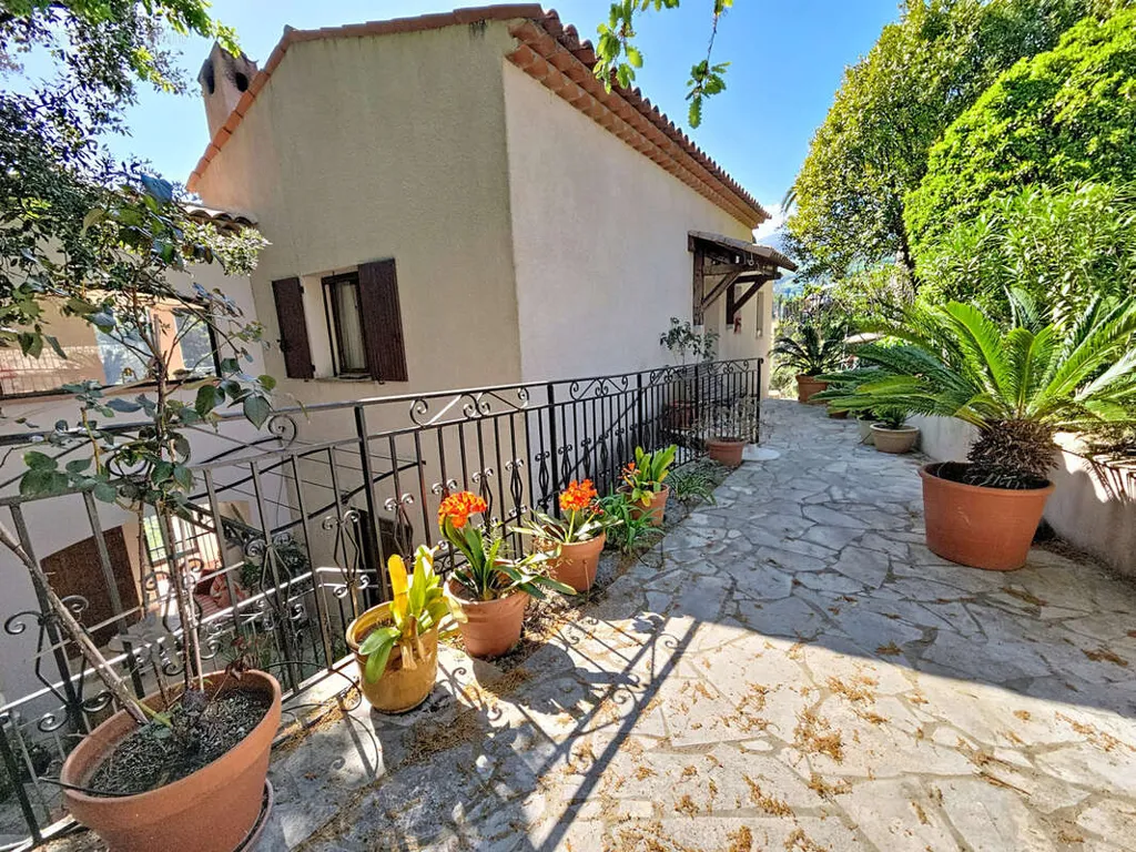 Terrass - Villa with Pool in Vence's Ara Quarter