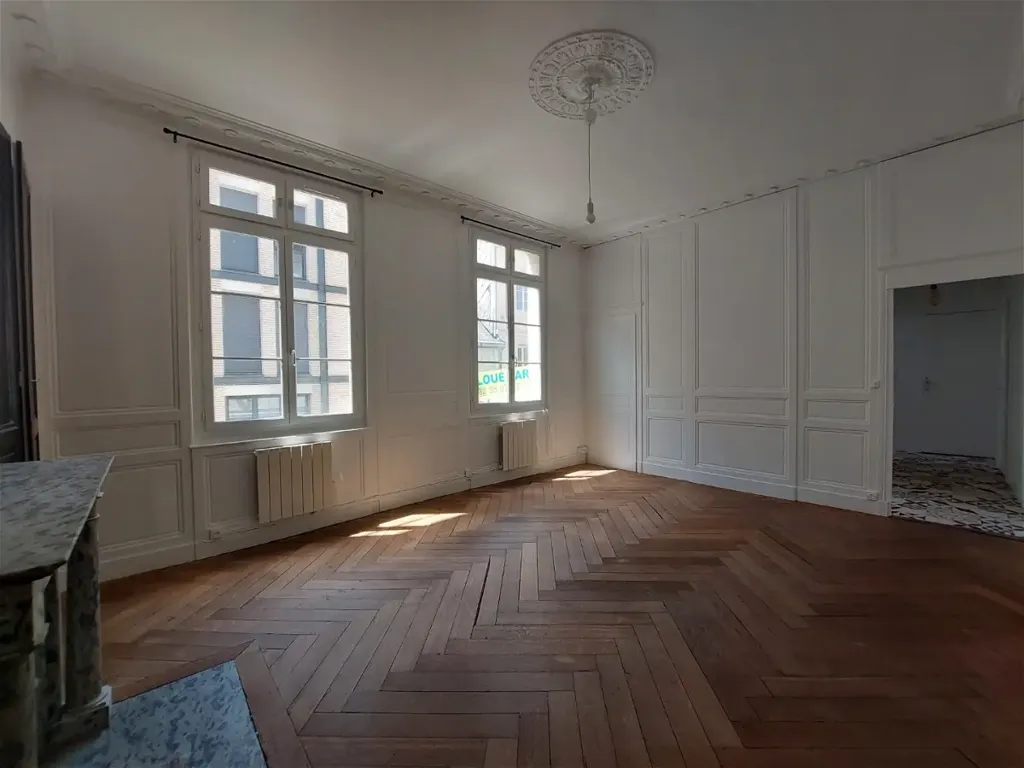 Elutuba - 2-Bedroom Apartment with Rouen Charm in Rouen