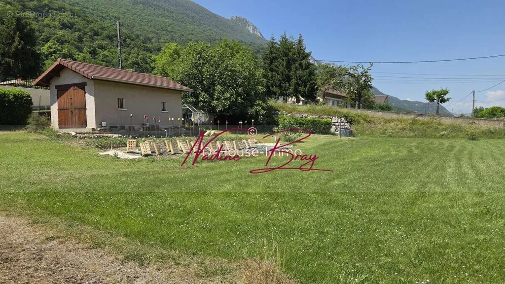 Aed - Constructible Plot with Lake View in Le Bourget-du-Lac