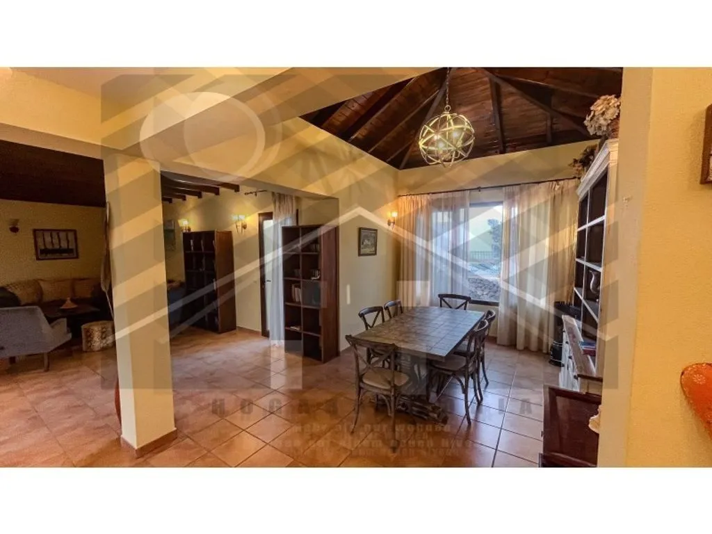 Söögituba - Luxury Villa with Dual Pools in Lajares