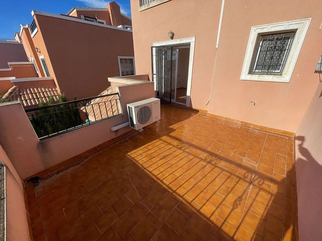 Terrasse - Terraced House with Pool in La Herrada