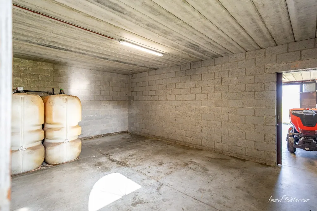 Garage - Maison avec Écuries et Piste Extérieure à Bree