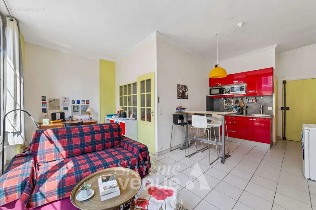 Soggiorno - Loft-style Apartment with High Ceilings in Marais