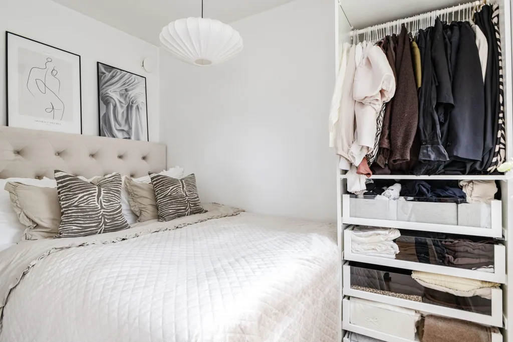 Magamistoad - Charming Apartment with West-Facing Balcony in Västerås