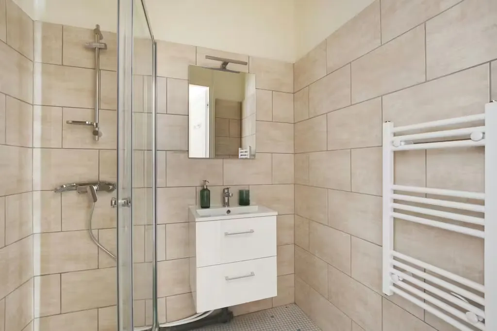 Salles de bain - Furnished Flat with Internet in Paris