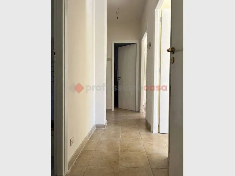 Entrée - Bright Apartment with Triple Exposure in Cassino