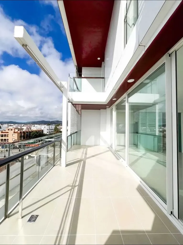Rõdu - New Duplex with Terrace in Playa den Bossa