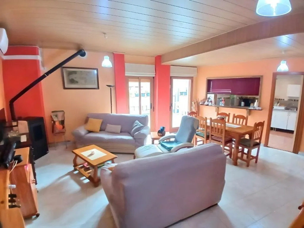 Elutuba - Chalet with Restaurant in Llorenç del Penedès