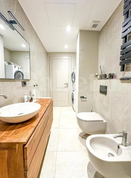 Vannitoad - Modernised Studio Flat with Porters in Milan