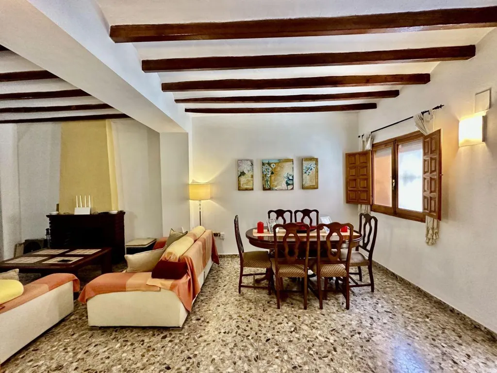 Sala da pranzo - Renovated House with Pool in Polop's Historic Centre
