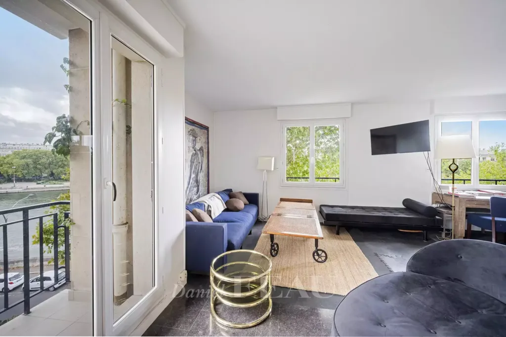 Elutuba - Bright Apartment with Balcony in Paris 4th