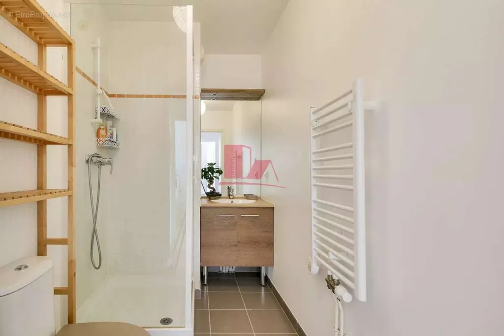 Salles de bain - Appartement 5 Pièces avec Balcon à Vanves