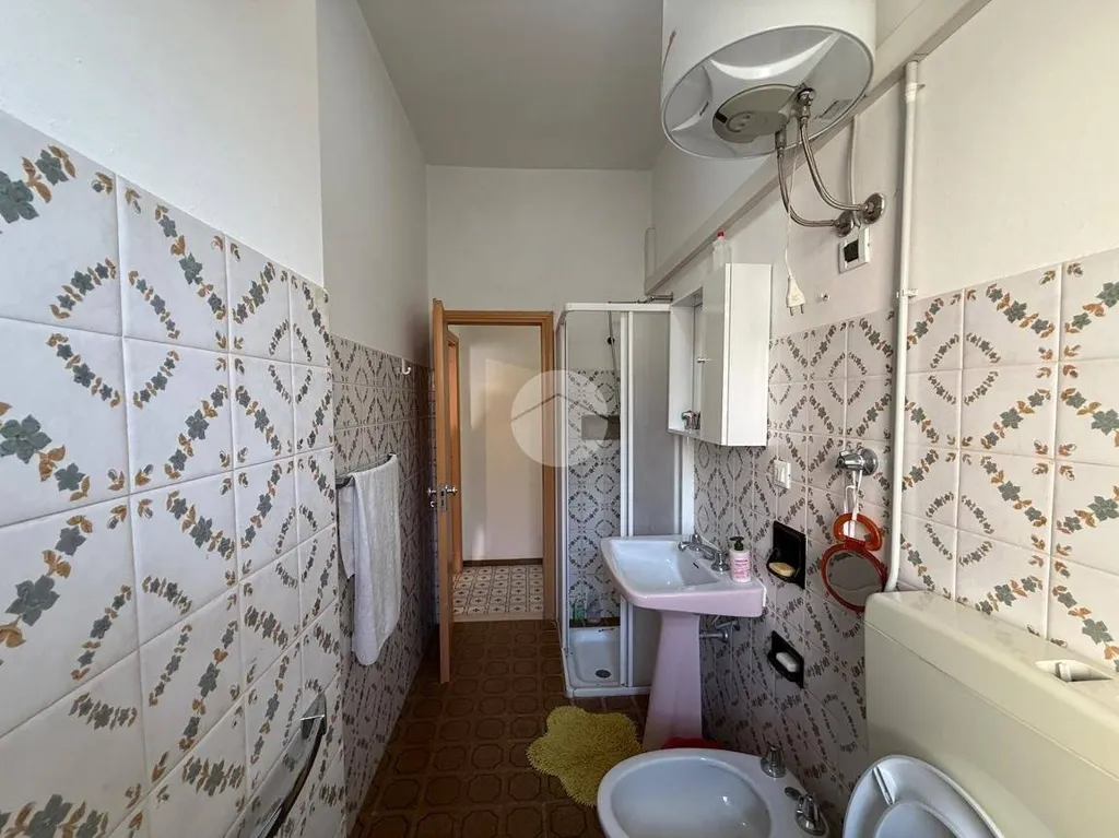 Vannitoad - Triplex with Large Terrace in Pinarella, Cervia
