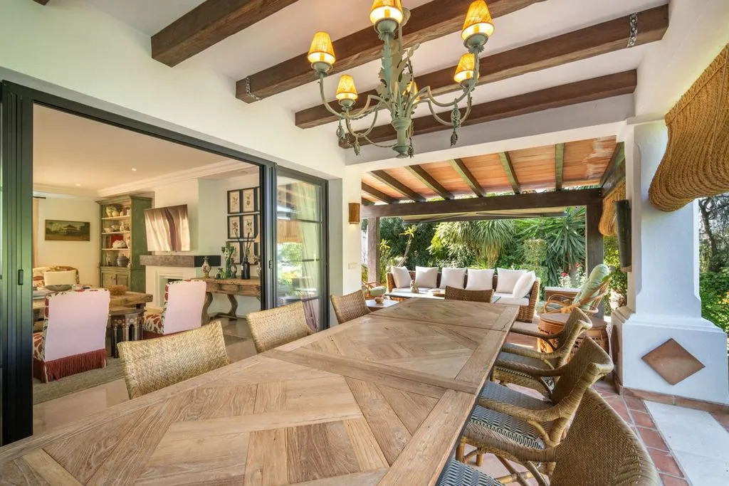 Terrass - Luxury Detached House with Pool in La Quinta, Marbella
