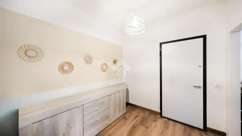 Chambres - Rustic Villa with Balcony in Verano Brianza