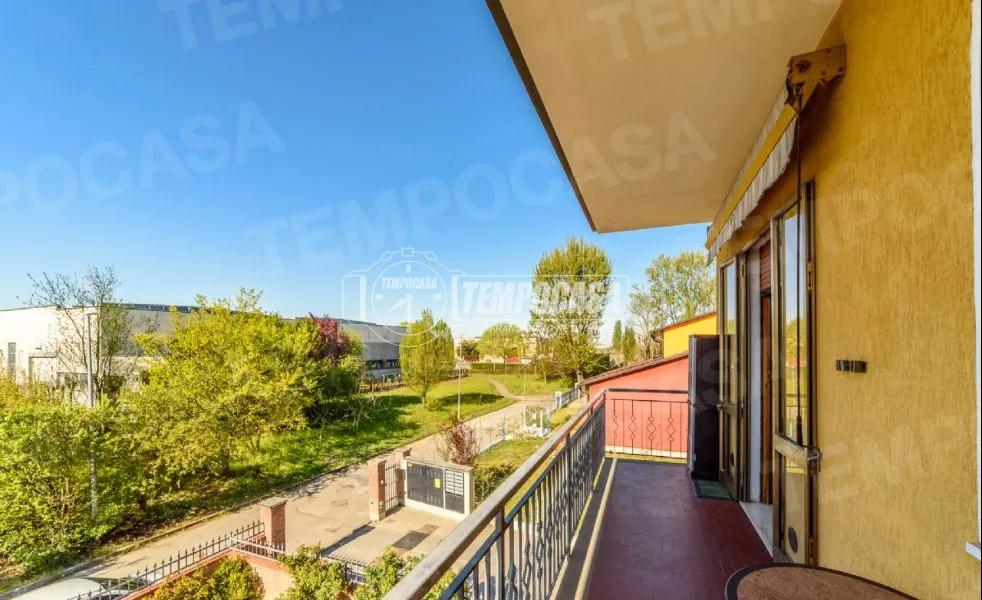 Balcone - Quadrilocale with Private Garden in Soliera