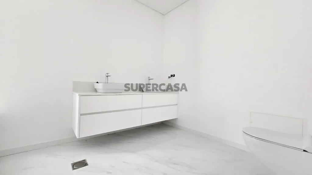 Salles de bain - Contemporary House with Sea View in Ajuda