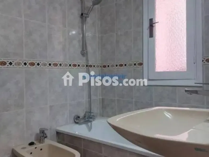 Vannitoad - Spacious Flat with Terrace in Montequinto Centre