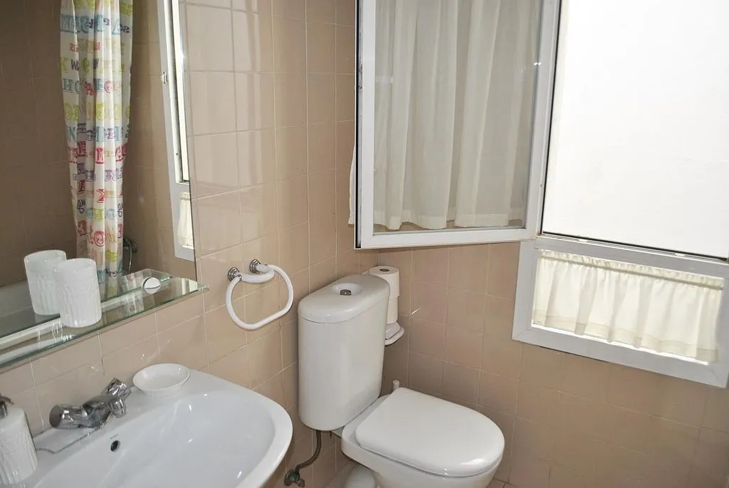 Vannitoad - Apartment with Balcony in Los Bermejales